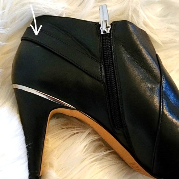 Vince Camuto Women's 3" High Heel Shootie Ankle Boot - sz 9 - Picture 10 of 11